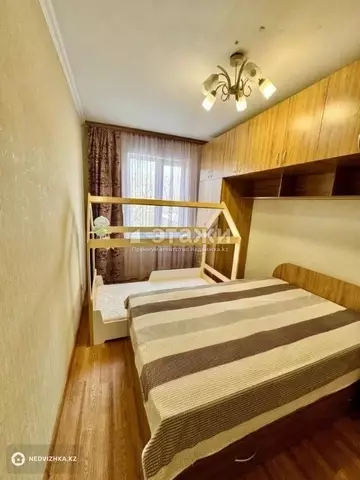 2-комнатная квартира, этаж 4 из 5, 52 м²