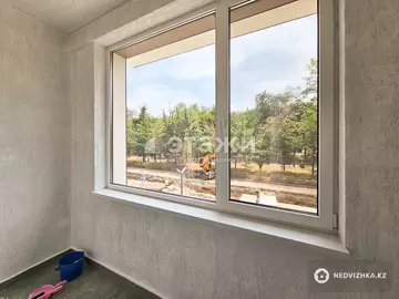 1-комнатная квартира, этаж 3 из 12, 48 м², на длительный срок