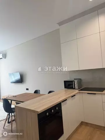 2-комнатная квартира, этаж 8 из 14, 60 м², на длительный срок