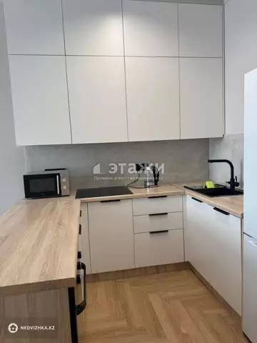 2-комнатная квартира, этаж 8 из 14, 60 м², на длительный срок