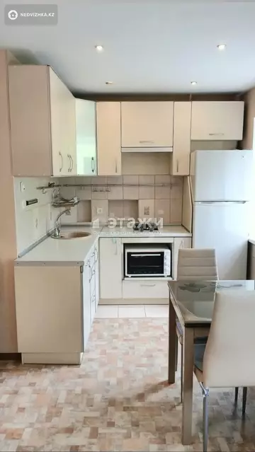 3-комнатная квартира, этаж 1 из 4, 68 м², на длительный срок