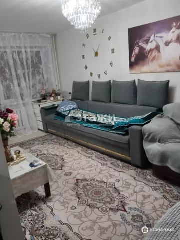 3-комнатная квартира, этаж 4 из 5, 62 м²