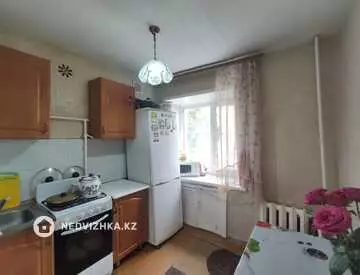 2-комнатная квартира, этаж 4 из 5, 42 м²