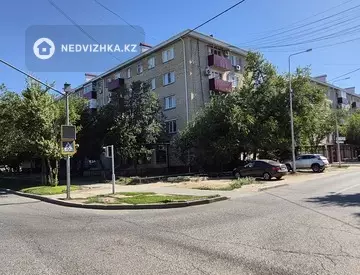 3-комнатная квартира, этаж 4 из 5, 75 м²