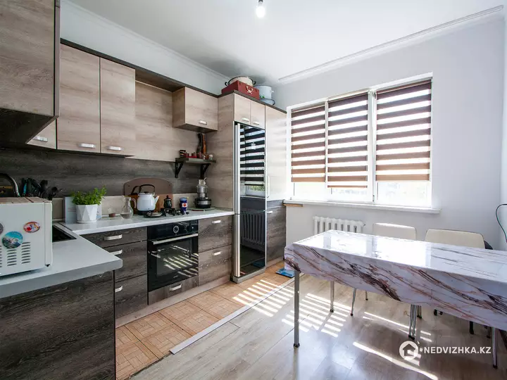 76 м², 3-комнатная квартира, этаж 2 из 9, 76 м², изображение - 1