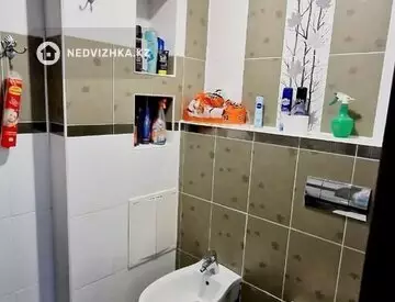 3-комнатная квартира, этаж 3 из 3, 65 м²