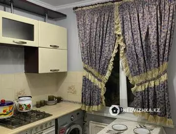 2-комнатная квартира, этаж 2 из 5, 42 м², посуточно