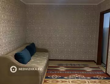 2-комнатная квартира, этаж 2 из 5, 42 м², посуточно