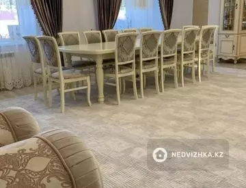 4-комнатная квартира, этаж 5 из 5, 159 м²