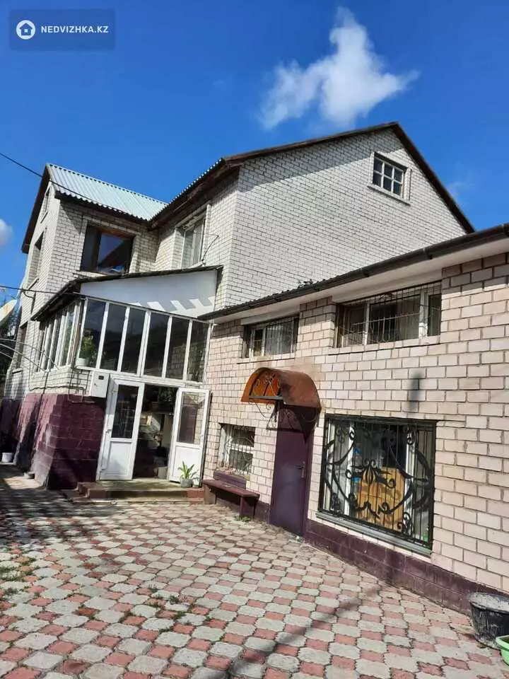 500 м², 10-комнатный дом, 10 соток, 500 м², изображение - 1