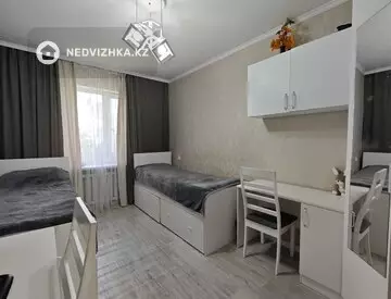 4-комнатная квартира, этаж 3 из 5, 77 м²