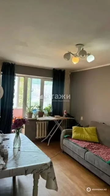 2-комнатная квартира, этаж 3 из 5, 43 м²