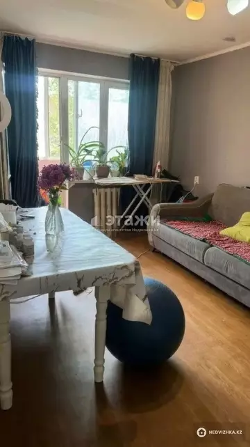 2-комнатная квартира, этаж 3 из 5, 43 м²