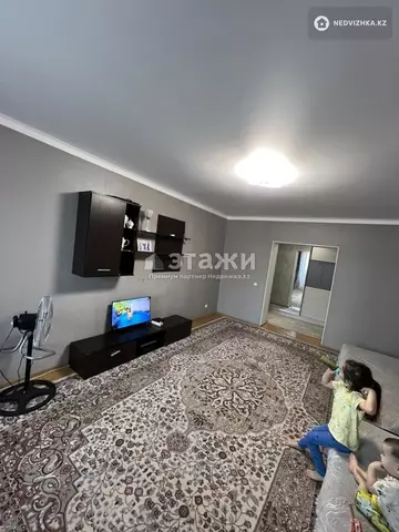 1-комнатная квартира, этаж 9 из 9, 49 м²