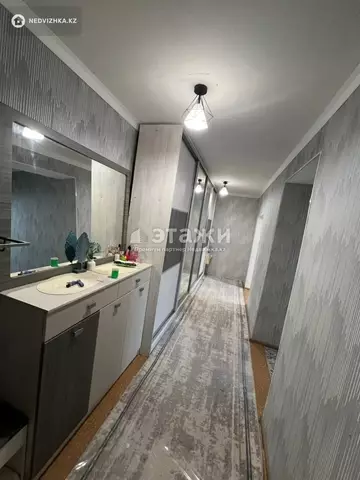 1-комнатная квартира, этаж 9 из 9, 49 м²