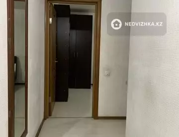 2-комнатная квартира, этаж 2 из 4, 43 м², посуточно