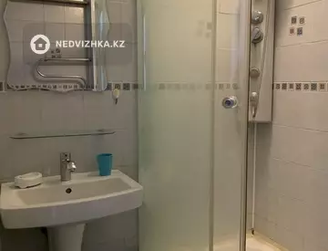 2-комнатная квартира, этаж 2 из 4, 43 м², посуточно