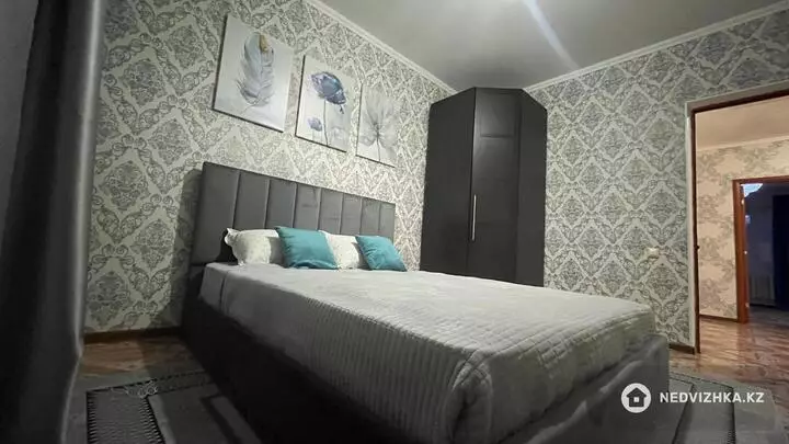 70 м², 2-комнатная квартира, этаж 2 из 5, 70 м², посуточно, изображение - 1