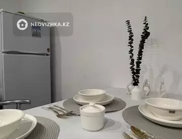 2-комнатная квартира, этаж 2 из 5, 70 м², посуточно