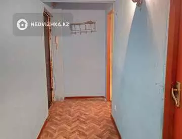 2-комнатная квартира, этаж 4 из 4, 44 м²