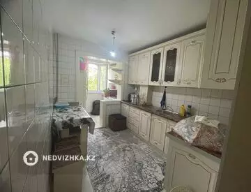 2-комнатная квартира, этаж 3 из 5, 49 м²