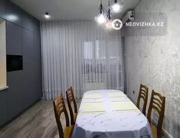 3-комнатная квартира, этаж 4 из 5, 135 м²