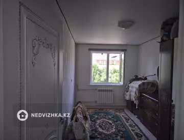 3-комнатная квартира, этаж 4 из 5, 66 м²
