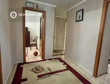 2-комнатная квартира, этаж 4 из 5, 50 м²