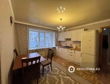 2-комнатная квартира, этаж 4 из 5, 50 м²