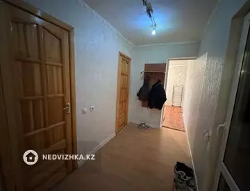2-комнатная квартира, этаж 4 из 5, 50 м²
