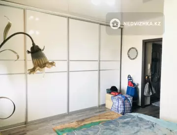 2-комнатная квартира, этаж 9 из 9, 52 м²