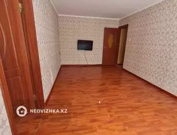 3-комнатная квартира, этаж 2 из 5, 60 м²