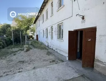2-комнатная квартира, этаж 2 из 2, 64 м²