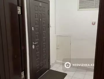 4-комнатная квартира, этаж 3 из 12, 103 м², на длительный срок