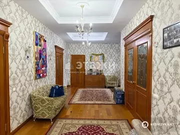 12-комнатный дом, 23 соток, 1 120 м², на длительный срок