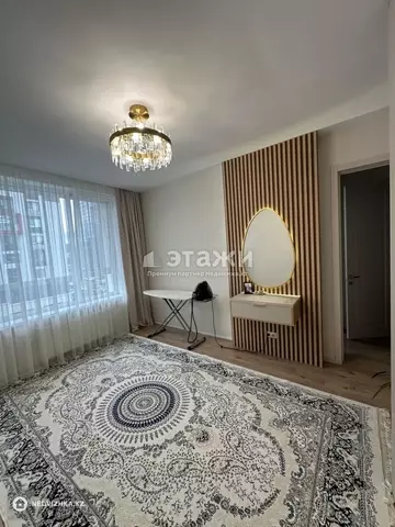 3-комнатная квартира, этаж 4 из 12, 81 м²