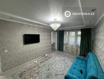2-комнатная квартира, этаж 4 из 5, 42 м², на длительный срок