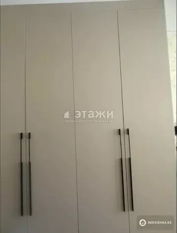2-комнатная квартира, этаж 9 из 21, 65 м²