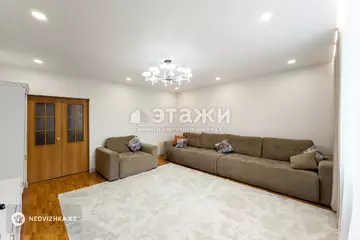 2-комнатная квартира, этаж 6 из 12, 80 м²