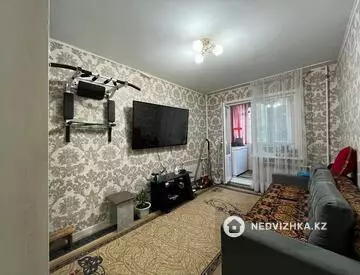 4-комнатная квартира, этаж 2 из 6, 82 м²