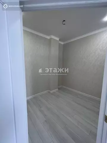 2-комнатная квартира, этаж 9 из 9, 42 м²