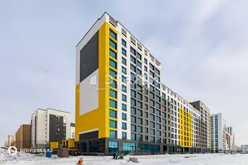 2-комнатная квартира, этаж 4 из 12, 76 м²