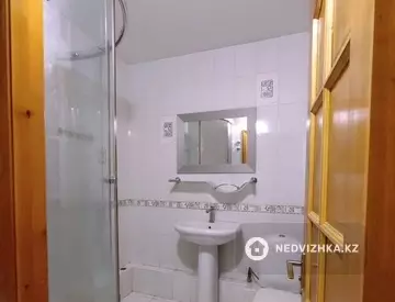 2-комнатная квартира, этаж 4 из 5, 50 м²