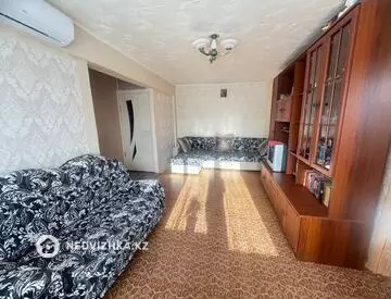 2-комнатная квартира, этаж 4 из 4, 45 м²