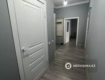 2-комнатная квартира, этаж 8 из 12, 72 м²