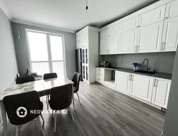 2-комнатная квартира, этаж 8 из 12, 72 м²