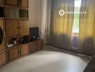 1-комнатная квартира, этаж 3 из 5, 42 м²