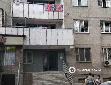 2-комнатная квартира, этаж 3 из 5, 43 м²