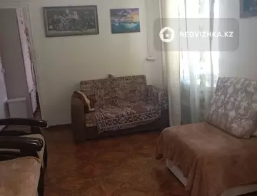 3-комнатная квартира, этаж 1 из 5, 56 м²