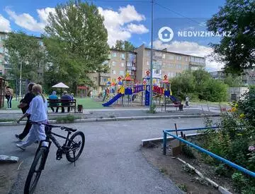 2-комнатная квартира, этаж 4 из 5, 45 м²